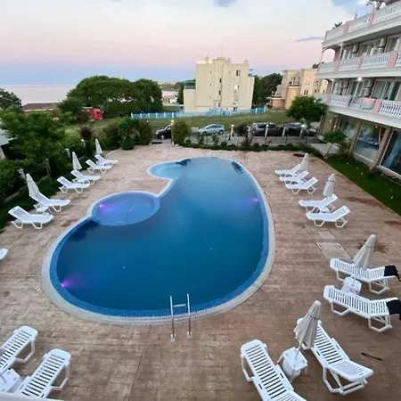 студио симона 4 - първа линия море *