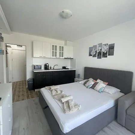 студио симона 4 - първа линия море *