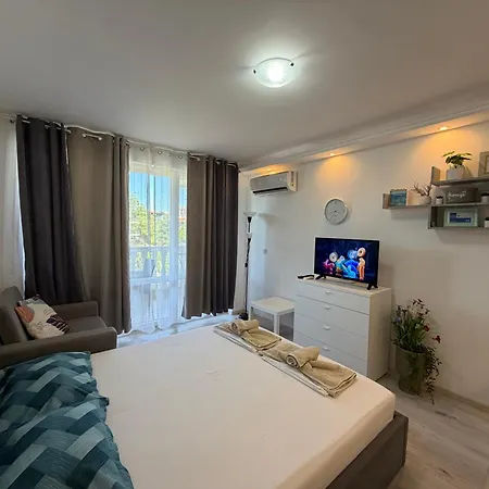 студио симона 4 - първа линия море Apartament *