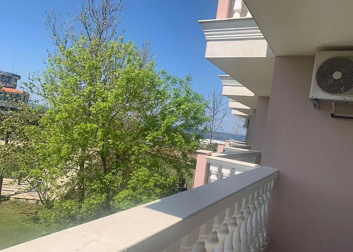 アパート студио симона 4 - първа линия море *