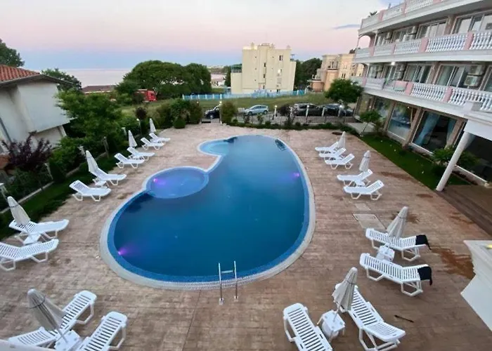 студио симона 4 - първа линия море *